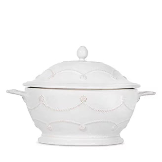 Berry & Thread Bakeware Collection