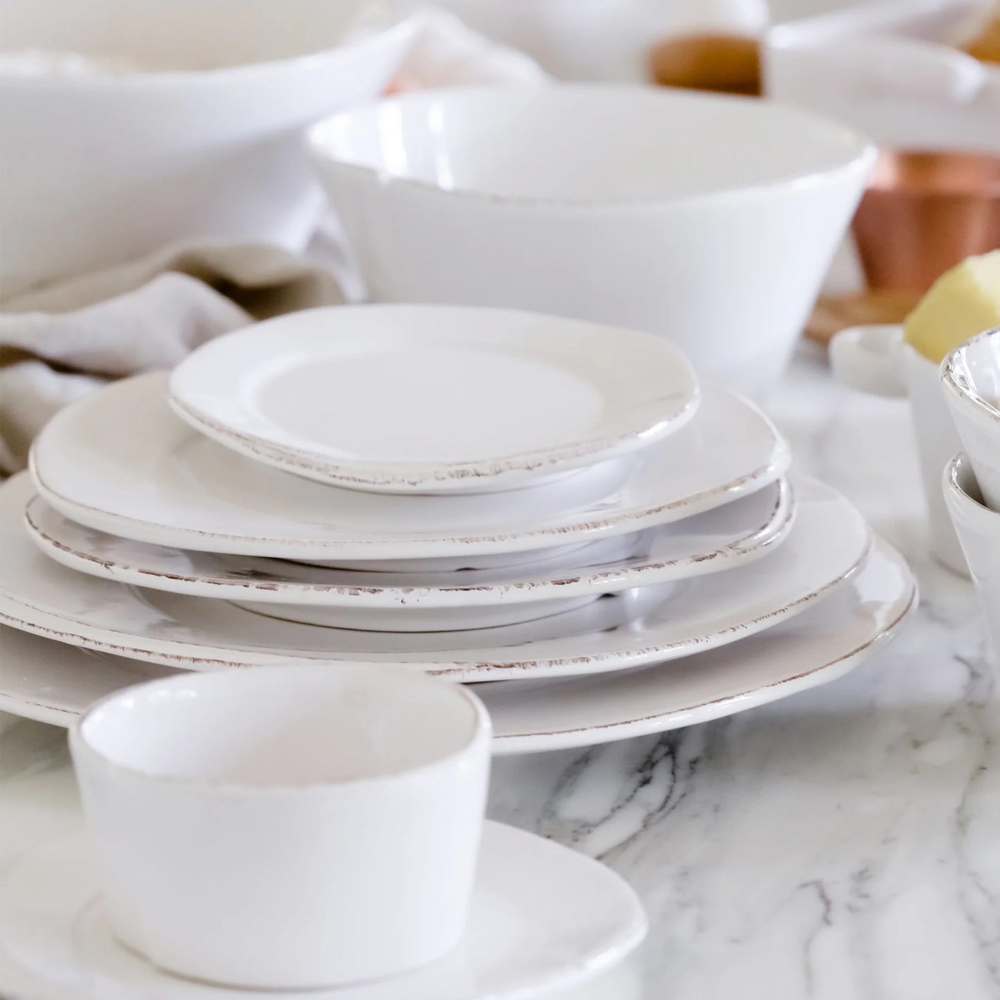 Lastra Dinnerware