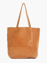 Load image into Gallery viewer, Mamuye Classic Tote - Cognac
