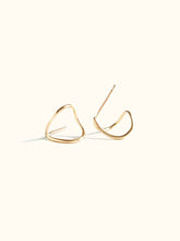 Load image into Gallery viewer, Ear Hugs Earrings - Gold
